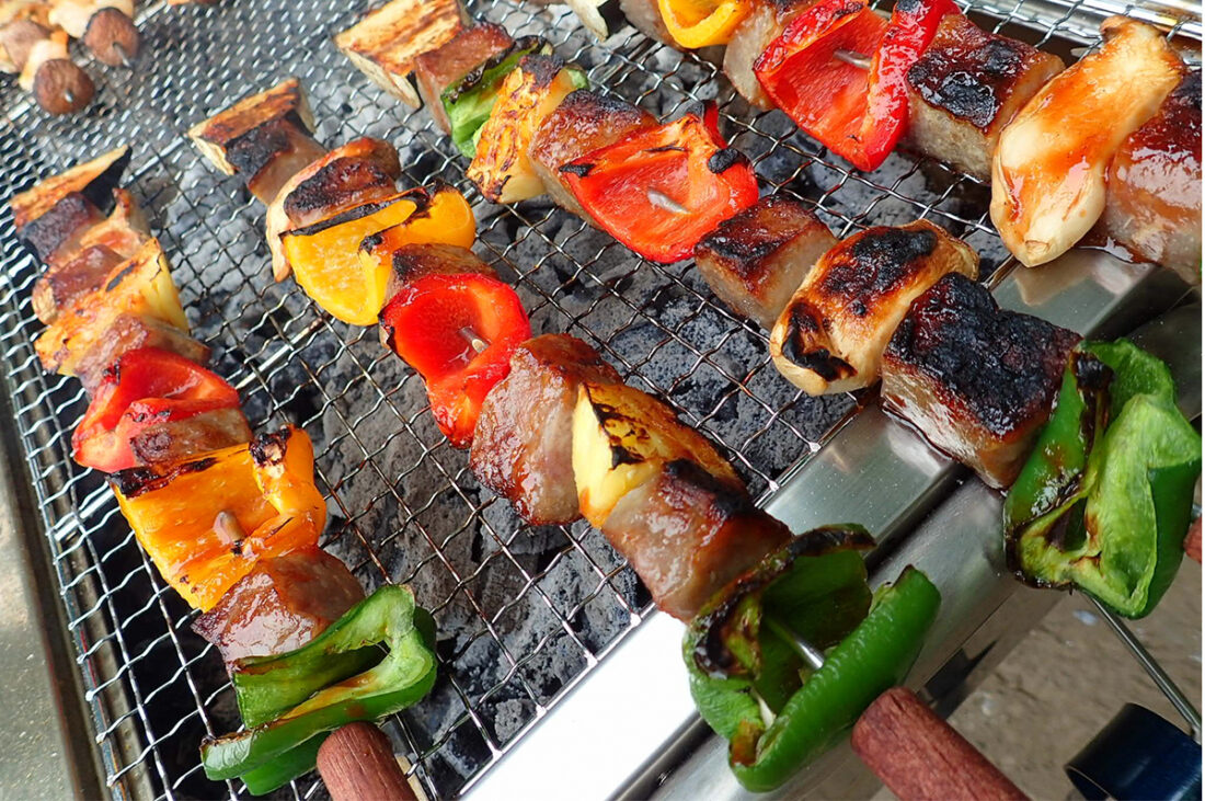 バーベキューはなんでBBQと略すの？焼肉との違いも解説 | 宅配バーベ急便